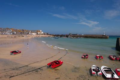 St Ives looking towards the Harbour Wall